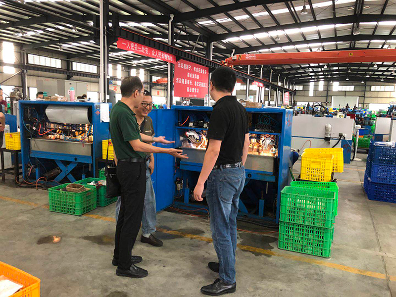 15313597898344.jpg 3-了解公司生产设备和检测设备.jpg